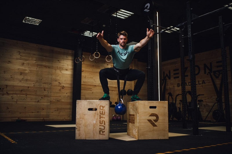 Cómo hacer los saltos al cajón de CrossFit de forma correcta
