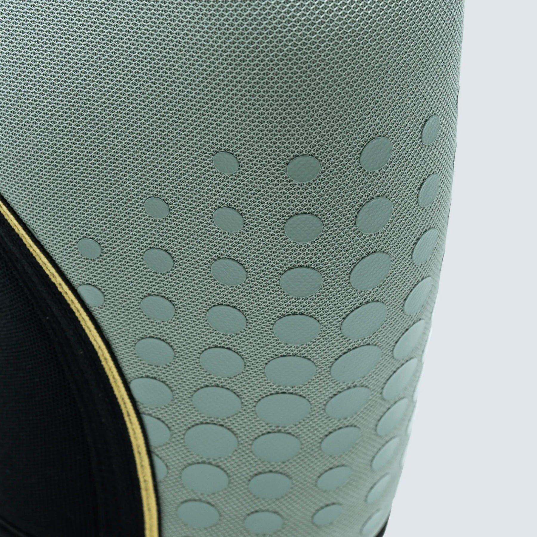 Genouillères 7 mm Picsilsport - Vue latérale montrant l'épaisseur et le design